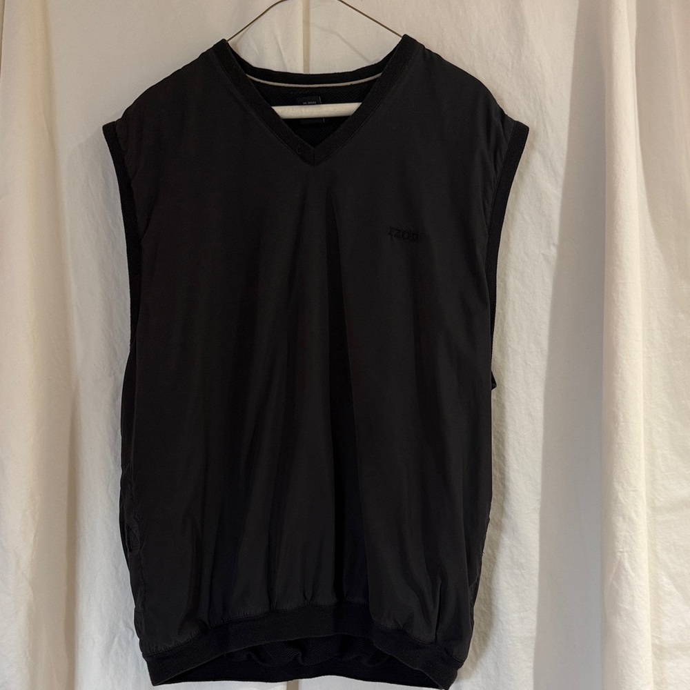 Izod Men's Black V-Neck Vest